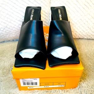 🎉🎉 Black Leather High Block Heel Sandals!!!